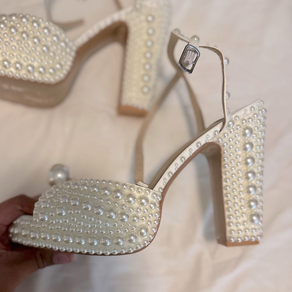 Pearl wedding heels